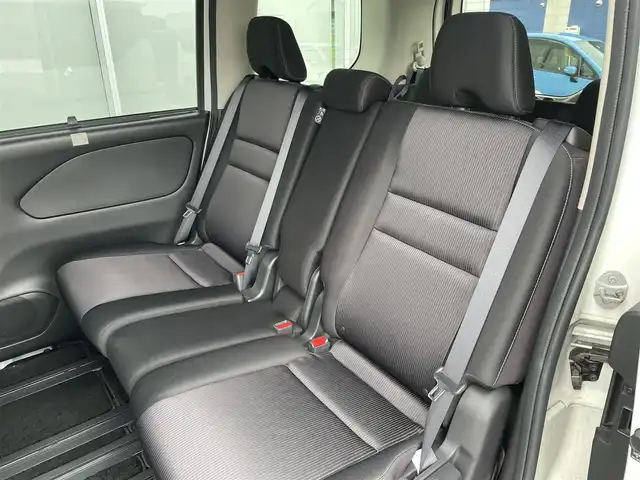 日産 セレナ ハイウェイスターVセレクションⅡ 神奈川県 2019(平31)年 5.6万km パール 後席モニター　/純正ナビ /バックカメラ　/フルセグ　/ドライブレコーダー　/両側パワースライドドア/ビルドインETC 　/ｗ＋サイドエアバッグ　/カーテンエアバック　/ABS /横滑り防止装置　/LEDヘッドライト/盗難防止装置/純正フロアマット/純正アルミホイル/3列シート/ベンチシート/ウォークスルー/オートライト/スマートキー