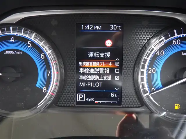 三菱 デリカミニ T プレミアム 千葉県 2025(令7)年 0.1万km未満 アメジストブラック/シルキーホワイト T　PREMIUM　9型ディスプレイオーディオ（121/330）　サイドデカール（33440）/e-Assist/・衝突被害軽減ブレーキシステム（FCM）/・車線逸脱警報システム（LDW）/・誤発進抑制機能（前進＆後退時）（UMS）/・レーダークルーズコントロールシステム（ACC）/・オートマチックハイビーム[AHB]/マイパイロット/レーダークルーズコントロール/ハンズフリー両側パワースライドドア/ハーフレザーシート/前席シートヒーター/ディスプレイオーディオ/【Bluetooth接続】/【Apple CarPlay　Android Auto対応】/マルチアラウンドモニター/デジタルインナーミラー/革巻きステアリング/ステアリングヒーター/ステアリングスイッチ/LEDヘッドライト/フォグライト/ウインカーミラー/コーナーセンサー/純正15インチアルミホイル/サイド/カーテンエアバッグ/キーレスオペレーションシステム