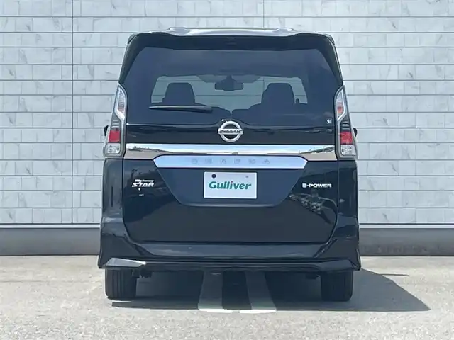 日産 セレナ e－パワー ハイウェイスター V 福岡県 2019(令1)年 5.4万km ダイヤモンドブラック 純正9型SDナビ(フルセグTV/CD/DVD/BT)アラウンドビューモニター後席モニターエマージェンシーブレーキコーナーセンサー両側パワスラクルコンETC防水シートUSBポート純正LEDヘッドライト純正フロアマット純正15インチアルミホイールプッシュスタートスマートキー