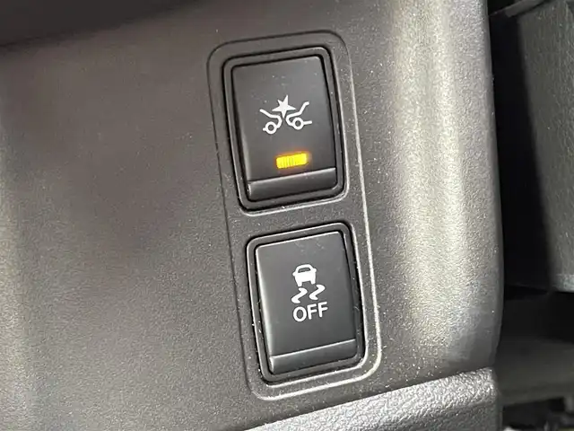 日産 セレナ e－パワー ハイウェイスター V 福岡県 2019(令1)年 5.4万km ダイヤモンドブラック 純正9型SDナビ(フルセグTV/CD/DVD/BT)アラウンドビューモニター後席モニターエマージェンシーブレーキコーナーセンサー両側パワスラクルコンETC防水シートUSBポート純正LEDヘッドライト純正フロアマット純正15インチアルミホイールプッシュスタートスマートキー