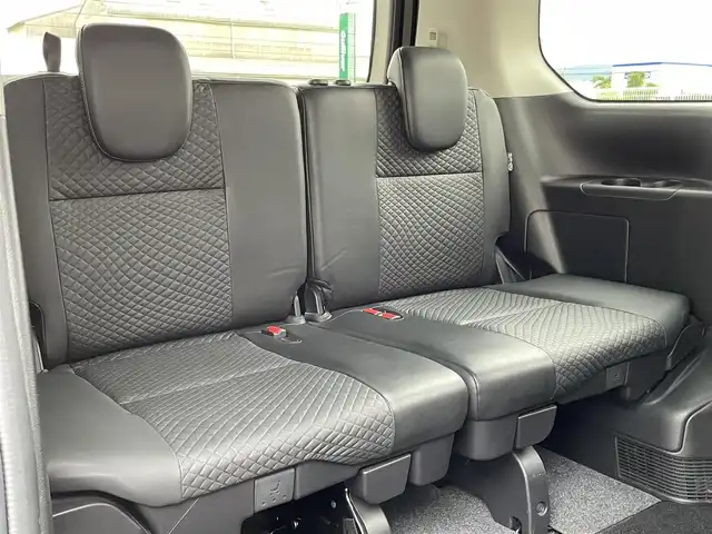 日産 セレナ e－パワー ハイウェイスター V 福岡県 2019(令1)年 5.4万km ダイヤモンドブラック 純正9型SDナビ(フルセグTV/CD/DVD/BT)アラウンドビューモニター後席モニターエマージェンシーブレーキコーナーセンサー両側パワスラクルコンETC防水シートUSBポート純正LEDヘッドライト純正フロアマット純正15インチアルミホイールプッシュスタートスマートキー