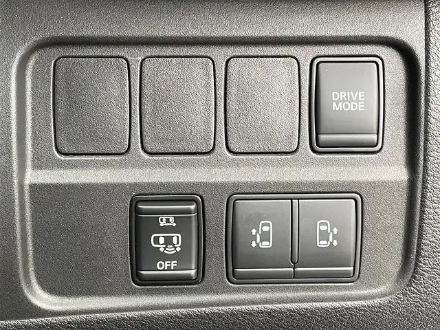 日産 セレナ e－パワー ハイウェイスター V 福岡県 2019(令1)年 5.4万km ダイヤモンドブラック 純正9型SDナビ(フルセグTV/CD/DVD/BT)アラウンドビューモニター後席モニターエマージェンシーブレーキコーナーセンサー両側パワスラクルコンETC防水シートUSBポート純正LEDヘッドライト純正フロアマット純正15インチアルミホイールプッシュスタートスマートキー
