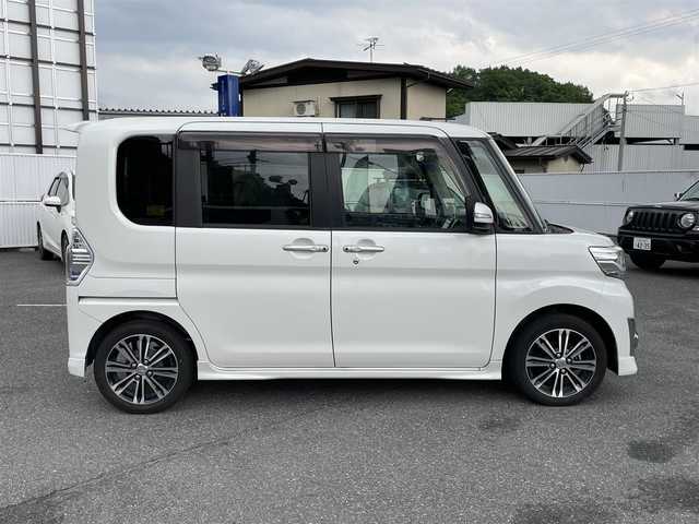 ダイハツ タント カスタム RS 山形県 2015(平27)年 9.4万km パールホワイトⅢ (株)IDOMが運営する【じしゃロン山形店】の自社ローン専用車両になります。/こちらは現金またはオートローンご利用時の価格です。/自社ローンご希望の方は別途その旨お申付け下さい。/Carrozzeriaナビ/（DTV/CD/DVD/FM/AM/Bluetooth）/両側パワースライドドア/ドラレコ/バックカメラ/ETC/ハーフレザー/アイドリングストップ/ステアリングスイッチ/電格ウィンカーミラー/後席サンシェード/D席背面ポケット/フォグランプ/純正フロアマット/横滑り防止/衝突軽減/ISOFIX
