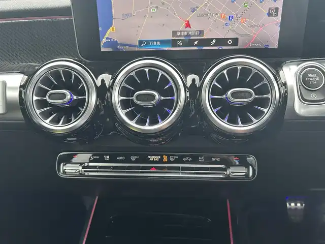 メルセデス・ベンツ ＧＬＢ２００ｄ AMGライン 滋賀県 2020(令2)年 3.3万km 黒 パノラマスライディングルーフ/レザーエクスクルーシブパッケージ/純正ナビ/フルセグテレビ/３６０°カメラ　/パワーバックドア/純正AW/ACC/LKA/BSM/アイドリングストップ/プッシュスタート/ETC