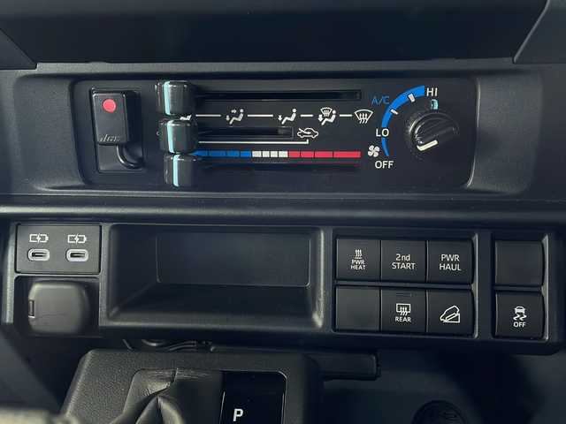 トヨタ ランドクルーザー AX 愛媛県 2024(令6)年 0.2万km ベージュ ワンオーナー/純正ナビ/CD/DVD/SD/BT/TV/バックカメラ/ETC/4WD/・ダウンヒルアシストコントロール/トヨタセーフティセンス/・プリクラッシュセーフティ/・レーンディパーチャーアラート/・クルーズコントロール/革巻きステアリング/・ステアリングスイッチ/MT付きAT/純正フロアマット/純正16インチAW/オートライト/・オートマチックハイビーム/・LEDヘッドライト/・LEDフォグランプ/・ヘッドライトレベライザー/背面タイヤ