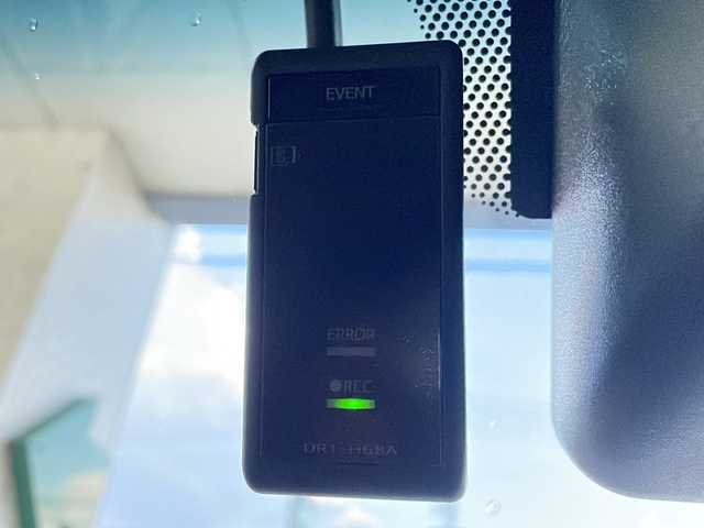 トヨタ ランドクルーザー AX 愛媛県 2024(令6)年 0.2万km ベージュ ワンオーナー/純正ナビ/CD/DVD/SD/BT/TV/バックカメラ/ETC/4WD/・ダウンヒルアシストコントロール/トヨタセーフティセンス/・プリクラッシュセーフティ/・レーンディパーチャーアラート/・クルーズコントロール/革巻きステアリング/・ステアリングスイッチ/MT付きAT/純正フロアマット/純正16インチAW/オートライト/・オートマチックハイビーム/・LEDヘッドライト/・LEDフォグランプ/・ヘッドライトレベライザー/背面タイヤ