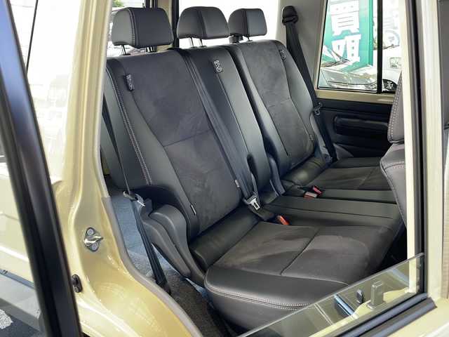 トヨタ ランドクルーザー AX 愛媛県 2024(令6)年 0.2万km ベージュ ワンオーナー/純正ナビ/CD/DVD/SD/BT/TV/バックカメラ/ETC/4WD/・ダウンヒルアシストコントロール/トヨタセーフティセンス/・プリクラッシュセーフティ/・レーンディパーチャーアラート/・クルーズコントロール/革巻きステアリング/・ステアリングスイッチ/MT付きAT/純正フロアマット/純正16インチAW/オートライト/・オートマチックハイビーム/・LEDヘッドライト/・LEDフォグランプ/・ヘッドライトレベライザー/背面タイヤ