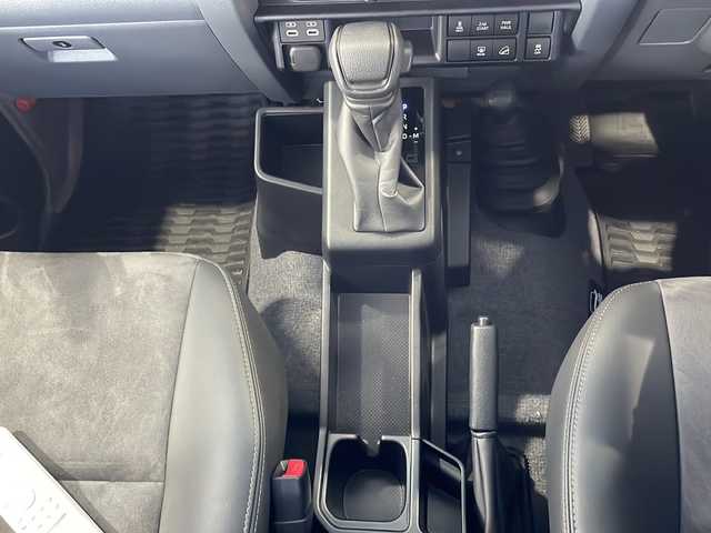 トヨタ ランドクルーザー AX 愛媛県 2024(令6)年 0.2万km ベージュ ワンオーナー/純正ナビ/CD/DVD/SD/BT/TV/バックカメラ/ETC/4WD/・ダウンヒルアシストコントロール/トヨタセーフティセンス/・プリクラッシュセーフティ/・レーンディパーチャーアラート/・クルーズコントロール/革巻きステアリング/・ステアリングスイッチ/MT付きAT/純正フロアマット/純正16インチAW/オートライト/・オートマチックハイビーム/・LEDヘッドライト/・LEDフォグランプ/・ヘッドライトレベライザー/背面タイヤ