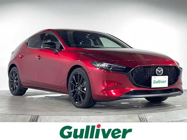 マツダ マツダ３ファストバック 20S ブラックトーンED 福岡県 2022(令4)年 0.8万km ソウルレッドクリスタルM 禁煙車/純正ディスプレイオーディオ/・AM/FM/CD/DVD/BT/フルセグTV/・全方位モニター/i-ACTIVSENSE/レーダークルーズコントロール/オートハイビーム/ヘッドアップディスプレイ/ドライブレコーダー前後/ETC/オートブレーキホールド/革巻きステアリング/・ステアリングリモコン/純正18インチアルミホイール/純正フロアマット