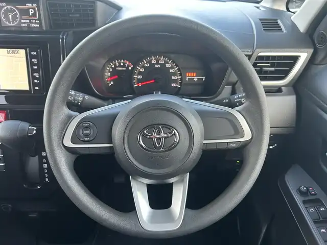 トヨタ ルーミー G 福島県 2023(令5)年 0.3万km ブラックマイカメタリック 4WD/純正ナビゲーション/型番：NSZT-W68T/【CD/DVD/SD/BT/TV】/バックカメラ/両側電動スライドドア/LEDオートライト/衝突被害軽減システム/コーナーセンサー/プッシュスタート/ヘッドライトレベライザー/リアドアシェード/純正フロアマット
