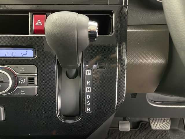 トヨタ ルーミー G 長野県 2023(令5)年 0.3万km ブラックマイカメタリック 4WD/純正ナビゲーション/型番：NSZT-W68T/【CD/SD/BT/フルセグTV】/バックカメラ/両側電動スライドドア/LEDヘッドライト/オートマチックハイビーム/オートライト/衝突被害軽減システム/クリアランスソナー/コーナーセンサー/プッシュスタート/ヘッドライトレベライザー/２列目サンシェード/純正フロアマット/スペアキー