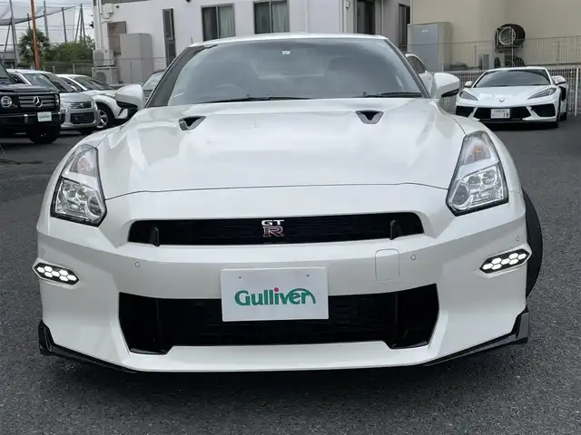 日産 ＧＴ－Ｒ プレミアムエディション 神奈川県 2023(令5)年 0.5万km ブリリアントホワイトパール ワンオーナー/純正SDナビ・地デジTV/バックモニター/BOSEサウンド/純正20インチAW/ブレンボブレーキ/リヤスポイラー/LEDライト/LEDデイライト/ハーフレザーシート/前席パワーシート/シートヒーター/純正CD/DVD/MSV/USB/BT再生/ビルトインETC/ドライブレコーダー/TVキット/クルーズコントロール/コーナーセンサー/パドルシフト/ステアリングスイッチ/プッシュスタート/インテリキー×2/保証書・取説あり