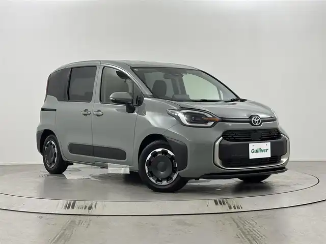 トヨタ シエンタ ハイブリッド Z 埼玉県 2025(令7)年 0.1万km未満 アーバンカーキ 登録済未使用車/純正ナビ/(Bluetooth/USB/AM/FM)/地デジフルセグ/全方位カメラ/前後ドライブレコーダー/ETC2.0/アダプティブクルーズコントロール/車線逸脱警報/ブラインドスポットモニター/衝突軽減ブレーキ/クリアランスソナー/ドライブモードセレクト/電動格納ミラー/ステアリングリモコン/プッシュスタート/純正15インチアルミホイール