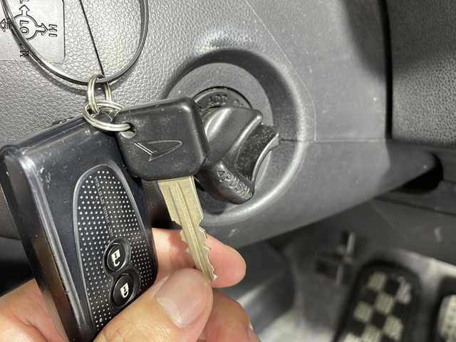 ダイハツ ミラ ココア X スペシャルコーデ 沖縄県 2013(平25)年 5.1万km ミストブルーマイカメタリック 禁煙車/AM/FM/CD/AUX/スマートキー/スペアキー有/純正フロアマット/取扱説明書/保証書