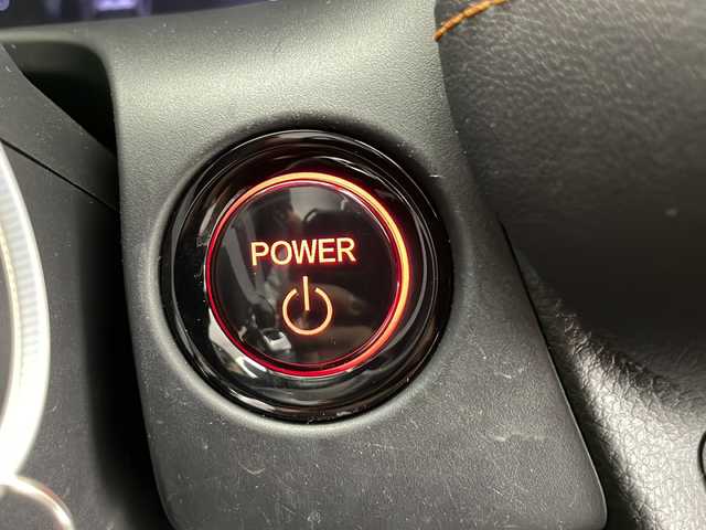 ホンダ ＺＲ－Ｖ ハイブリッド e:HEV Z 長野県 2023(令5)年 2.9万km アーバンチタニウムメタリック 4WD/寒冷地仕様/純正ナビ/（フルセグ/Bluetooth/AM/FM）/全方位モニター/BOSEサウンド/ETC2.0/前後ドライブレコーダー/電動リアゲート/衝突軽減ブレーキ/レーンキープアシスト/レーダークルーズコントロール/ブラインドスポットモニター/前後コーナーセンサー/前席シートヒーター/ステアリングヒーター/前席パワーシート（D席メモリ付き）/LEDヘッドライト/ダウンヒルアシストコントロール/ステアリングスイッチ/置くだけ充電/スマートキー