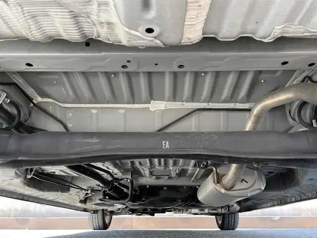 ホンダ Ｎ ＢＯＸ カスタム L ターボ 滋賀県 2022(令4)年 3.6万km プラチナホワイトパール ガソリン/2WD/CVT/社外マット(無限)/社外バイザー(無限）/両側パワースライドドア/９インチ社外ナビ【MVD-908HDL】/（FM/AM/CD/DVD/フルセグ/Bluetooth/SD/HDMI)/前後ドライブレコーダー/ETC/バックカメラ/Ｈｏｎｄａ ＳＥＮＳＩＮＧ/・踏み間違いブレーキアシスト/・プリクラッシュブレーキアシスト/・クルーズコントロール/・レーンキープアシスト/・標識検知機能/コーナー・バックセンサー/運転席・助手席シートヒーター/電動格納ミラー/電子パーキング/ブレーキホールド/本革巻きステアリング/ステアリングスイッチ/オートライト/ヘッドライトレベリング/LEDヘッドライト/フルオートエアコン/プッシュスタート/スマートキー/USB端子