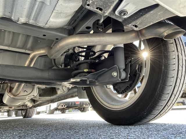 ホンダ Ｎ ＢＯＸ カスタム L ターボ 滋賀県 2022(令4)年 3.6万km プラチナホワイトパール ガソリン/2WD/CVT/社外マット(無限)/社外バイザー(無限）/両側パワースライドドア/９インチ社外ナビ【MVD-908HDL】/（FM/AM/CD/DVD/フルセグ/Bluetooth/SD/HDMI)/前後ドライブレコーダー/ETC/バックカメラ/Ｈｏｎｄａ ＳＥＮＳＩＮＧ/・踏み間違いブレーキアシスト/・プリクラッシュブレーキアシスト/・クルーズコントロール/・レーンキープアシスト/・標識検知機能/コーナー・バックセンサー/運転席・助手席シートヒーター/電動格納ミラー/電子パーキング/ブレーキホールド/本革巻きステアリング/ステアリングスイッチ/オートライト/ヘッドライトレベリング/LEDヘッドライト/フルオートエアコン/プッシュスタート/スマートキー/USB端子
