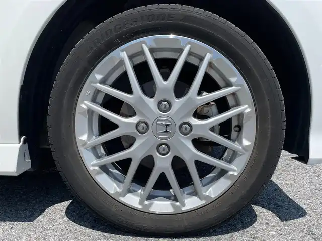 ホンダ Ｎ ＢＯＸ カスタム L ターボ 滋賀県 2022(令4)年 3.6万km プラチナホワイトパール ガソリン/2WD/CVT/社外マット(無限)/社外バイザー(無限）/両側パワースライドドア/９インチ社外ナビ【MVD-908HDL】/（FM/AM/CD/DVD/フルセグ/Bluetooth/SD/HDMI)/前後ドライブレコーダー/ETC/バックカメラ/Ｈｏｎｄａ ＳＥＮＳＩＮＧ/・踏み間違いブレーキアシスト/・プリクラッシュブレーキアシスト/・クルーズコントロール/・レーンキープアシスト/・標識検知機能/コーナー・バックセンサー/運転席・助手席シートヒーター/電動格納ミラー/電子パーキング/ブレーキホールド/本革巻きステアリング/ステアリングスイッチ/オートライト/ヘッドライトレベリング/LEDヘッドライト/フルオートエアコン/プッシュスタート/スマートキー/USB端子