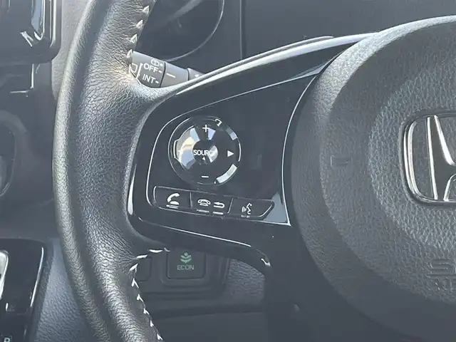 ホンダ Ｎ ＢＯＸ カスタム L ターボ 滋賀県 2022(令4)年 3.6万km プラチナホワイトパール ガソリン/2WD/CVT/社外マット(無限)/社外バイザー(無限）/両側パワースライドドア/９インチ社外ナビ【MVD-908HDL】/（FM/AM/CD/DVD/フルセグ/Bluetooth/SD/HDMI)/前後ドライブレコーダー/ETC/バックカメラ/Ｈｏｎｄａ ＳＥＮＳＩＮＧ/・踏み間違いブレーキアシスト/・プリクラッシュブレーキアシスト/・クルーズコントロール/・レーンキープアシスト/・標識検知機能/コーナー・バックセンサー/運転席・助手席シートヒーター/電動格納ミラー/電子パーキング/ブレーキホールド/本革巻きステアリング/ステアリングスイッチ/オートライト/ヘッドライトレベリング/LEDヘッドライト/フルオートエアコン/プッシュスタート/スマートキー/USB端子