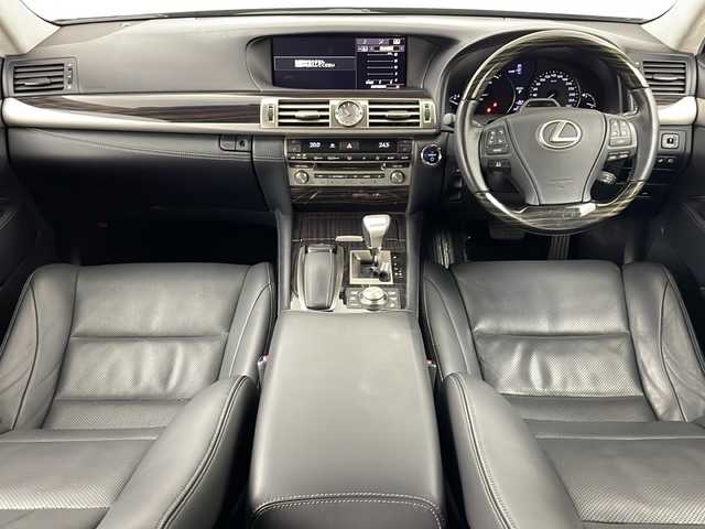レクサス ＬＳ 600hL 道央・札幌 2015(平27)年 7.5万km ブラック ・4WD/・純正SDナビTV＆DVD＆BT/・バックカメラ/・クルーズコントロール/・レーンキープアシスト/・HEIGHT HIGH/・ブラインドスポットモニター/・オートマチックハイビーム/・レザーシート/・パワーシート/・マークレビンソン/・ハンドルヒーター/・シートヒーター/・エアーシート/・プッシュスタート/・スマートキー/・スペアキー/・オートワイパー/・パワーバックドア/・ウット調革巻きステアリング/・電動サンシード/・ミラーヒーター/・オートライト/・LEDヘッドライトフォグ/・空気圧センサー/・ステアリングスイッチ/・SPORT・COMFORTECOモード/・横滑り防止/・SNOWモード