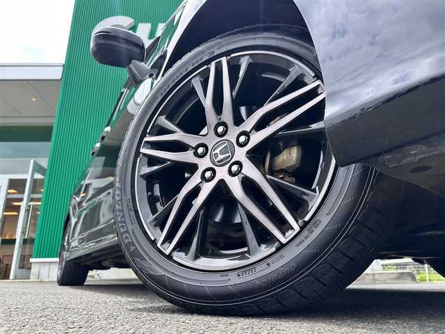 ホンダ オデッセイ ハイブリッド e:HEVアブソルート EX 宮城県 2021(令3)年 5.6万km プレミアムスパークルブラックパール ホンダセンシング/・衝突軽減ブレーキ/・歩行者事故低減ステアリング/・アダプティブクルーズコントロール/・車線維持支援システム/・誤発進抑制機能/・先行車発進お知らせ機能/・標識認識機能/・後方誤発進抑制機能/マルチビューカメラシステム/スマートパーキングアシストシステム/パーキングセンサーシステム/ブラインドスポットインフォメーション/純正10インチナビ（VXU-217DYi）/・CD/DVD/・Bluetooth/・フルセグTV/ビルトインETC2.0/ドライブレコーダー/AC100V/1500W/ハンズフリーアクセスパワーバックドア/ジェスチャーコントロールパワースライドドア/ハーフレザーシート/前席パワーシート/前席シートヒーター/革巻きステアリング/電動パーキングブレーキ/ブレーキホールド/LEDヘッドランプ/フォグランプ/オートライト/スマートキー＆プッシュスタート/電動格納ミラー/リアオートエアコン/純正18インチAW/純正フロアマット/ドアバイザー/W/サイド/カーテンエアバッグ