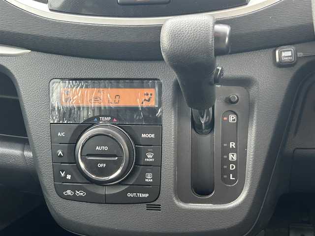 スズキ ワゴンＲ FX－LTD 大阪府 2016(平28)年 3万km クリスタルホワイトP ナビ　/フルセグ　/Ｂｌｕｅｔｏｏｔｈ　/バックカメラ　/シートヒーター　/ＥＴＣ　/衝突軽減ブレーキ　/ステアリングスイッチ　/フロアーマット　/サイドバイザー　/スマートキー