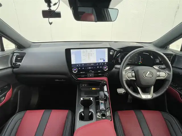 レクサス ＮＸ 350h Fスポーツ 東京都 2022(令4)年 1.5万km ホワイトノーヴァガラスフレーク ワンオーナー/パノラマルーフ/赤黒レザー/HUD/パワーバックドア/オレンジキャリパー/純正ナビ/TV/360°カメラ /スマートキー