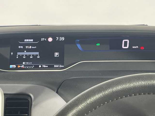 日産 セレナ e－パワー ハイウェイスター V 神奈川県 2020(令2)年 3.1万km ブリリアントホワイトパール セーフティパックB/純正10型SDナビゲーション/社外後席フリップダウンモニター/フルセグ　SD　CD DVD/ハンズフリー両側電動スライドドア/全方位運転支援システム/インテリジェントアラウンドビューモニター/インテリジェントパーキングアシスト/プロパイロット/ふらつき警報/インテリジェントエマージェンシーブレーキ/標識認識機能/踏み間違い防止アシスト/車線逸脱防止支援システム/車線逸脱警報/後側方衝突防止支援システム/後側方車両検知警報/後退時車両検知警報/革巻きステアリング/ステアリングスイッチ/2列目超ロングスライド/横スライドシート/スライド機構付スマートアップ3列目/2列目3列目パーソナルテーブル/USB電源ソケット/電動パーキングブレーキ/オートブレーキホールド/ヒーター付きドアミラー/ETC/前後ドライブレコーダー/社外GPSレーダー/プッシュスタート/スマートキー/アダブティブLEDヘッドランプ/LEDフロントフォグランプ/オートライト/純正サイド/リアスポイラー/純正16インチアルミホイール