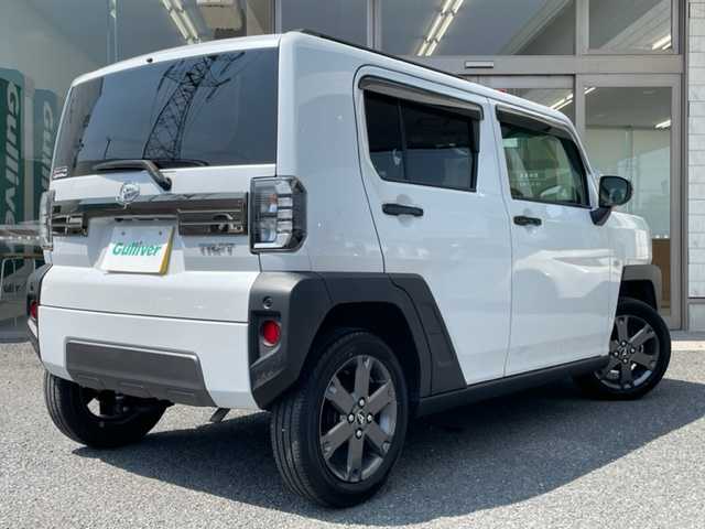 ダイハツ タフト G ダーククロムベンチャー 埼玉県 2023(令5)年 0.9万km シャイニングホワイトパール ワンオーナー/9インチディスプレイオーディオ/【ナビ/CD/DVD/フルセグ/Bluetooth】/パノラミックビューモニター/衝突軽減ブレーキ/スカイフィールトップ/シートヒーター/LEDヘッドライト/横滑り防止装置/アイドリングストップ/取扱説明書/スペアキー