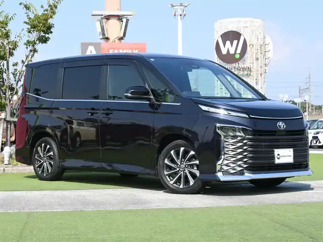トヨタ ヴォクシー S－Z 千葉県 2022(令4)年 3.7万km スパークリングブラックパールクリスタルシャイン Toyota Safety Sense/・プリクラッシュセーフティ/・レーンディパーチャーアラート/・オートハイビーム/・レーダークルーズコントロール/・ブラインドスポットモニター/両側パワースライドドア/ハーフレザーシート/前席シートヒーター/10.5インチ純正コネクティッドナビ/地デジTV/【DVD/CD再生機能　Bluetooth接続】/バックカメラ/革巻きステアリング/ETC（2.0）/LEDヘッドライト/ウインカーミラー/クリアランスソナー/純正17インチアルミホイル/サイド/カーテンエアバッグ/スマートキー