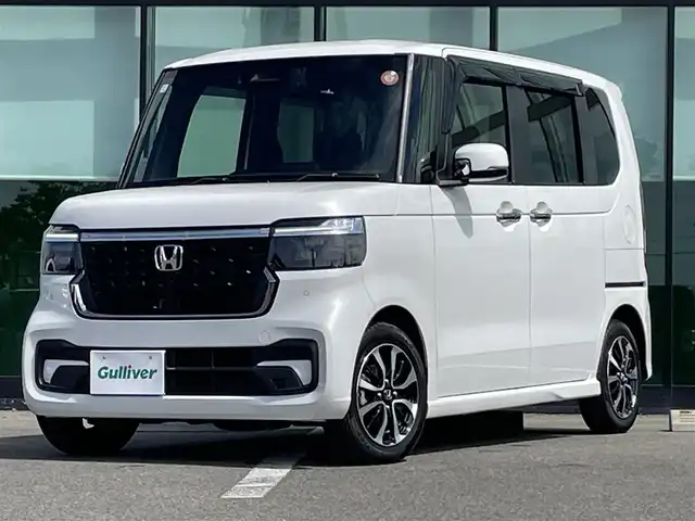 ホンダ Ｎ ＢＯＸ カスタム コーディネートスタイル 和歌山県 2024(令6)年 0.4万km プラチナホワイトパール 純正8インチコネクトナビ（VXM-245ZFEi)/バックカメラ/フルセグTV/BT/レーダークルコン/衝突軽減ブレーキ/レーンキープアシスト/前後コーナーセンサー/オートライト/ドラレコ/ETC/前席シートヒーター/両側パワスラ/ステリモ/オートホールド/LEDヘッドライト/電格ミラー