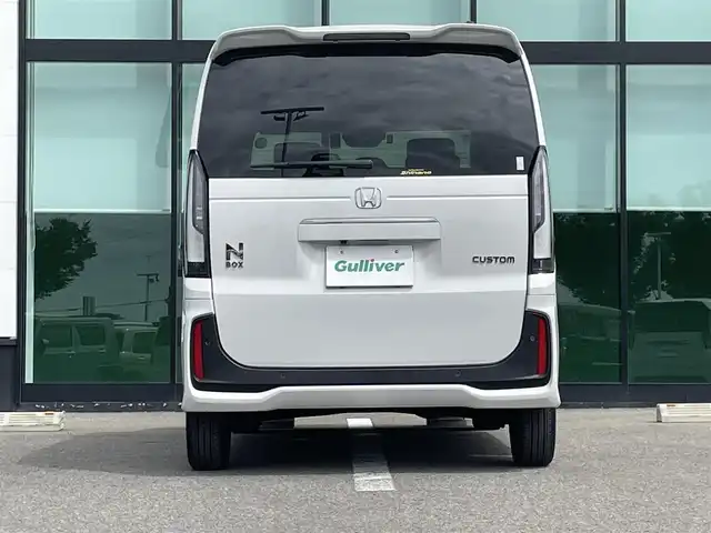 ホンダ Ｎ ＢＯＸ カスタム コーディネートスタイル 和歌山県 2024(令6)年 0.4万km プラチナホワイトパール 純正8インチコネクトナビ（VXM-245ZFEi)/バックカメラ/フルセグTV/BT/レーダークルコン/衝突軽減ブレーキ/レーンキープアシスト/前後コーナーセンサー/オートライト/ドラレコ/ETC/前席シートヒーター/両側パワスラ/ステリモ/オートホールド/LEDヘッドライト/電格ミラー