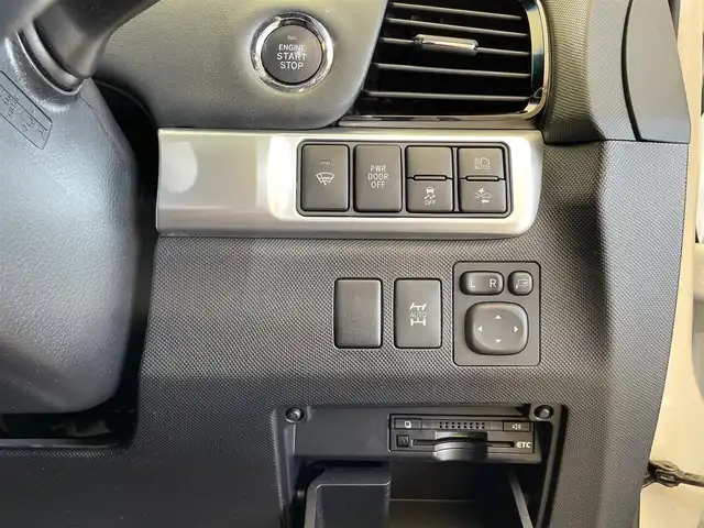 トヨタ エスティマ アエラス プレミアム 岩手県 2016(平28)年 3.5万km ホワイトパールクリスタルシャイン ４WD/寒冷地仕様/両側パワースライドドア/クルーズコントロール/トヨタセーフティセンスC/プリクラッシュセーフティ/レーンディパーチャーアラート/オートマチックハイビーム/先行車発進告知機能/MTモード付きAT/AC100V100Wアクセサリーコンセント/運転席パワーシート/オットマン/リヤオートエアコン/純正ナビ/ステアリングスイッチ/フルセグTV/エンジンスターター/ETC/バックカメラ/LEDヘッドランプ/純正18インチアルミホイール