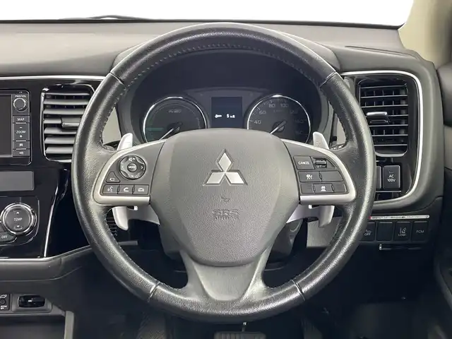 三菱 アウトランダー ＰＨＥＶ G ナビパッケージ 新潟県 2015(平27)年 8.9万km アメジストブラック 純正ディーラーOPナビ/バック/サイドカメラ/フルセグTV/Bluetooth/ETC/クルーズコントロール/電動リアゲート/パドルシフト/革巻きステアリング/ステアリングスイッチ/HIDヘッドライト/オートライト/プッシュスタート/純正フロアマット/スタッドレス付き社外AW積込み/充電ケーブル積込み