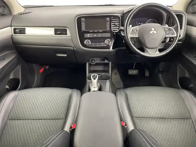 三菱 アウトランダー ＰＨＥＶ G ナビパッケージ 新潟県 2015(平27)年 8.9万km アメジストブラック 純正ディーラーOPナビ/バック/サイドカメラ/フルセグTV/Bluetooth/ETC/クルーズコントロール/電動リアゲート/パドルシフト/革巻きステアリング/ステアリングスイッチ/HIDヘッドライト/オートライト/プッシュスタート/純正フロアマット/スタッドレス付き社外AW積込み/充電ケーブル積込み