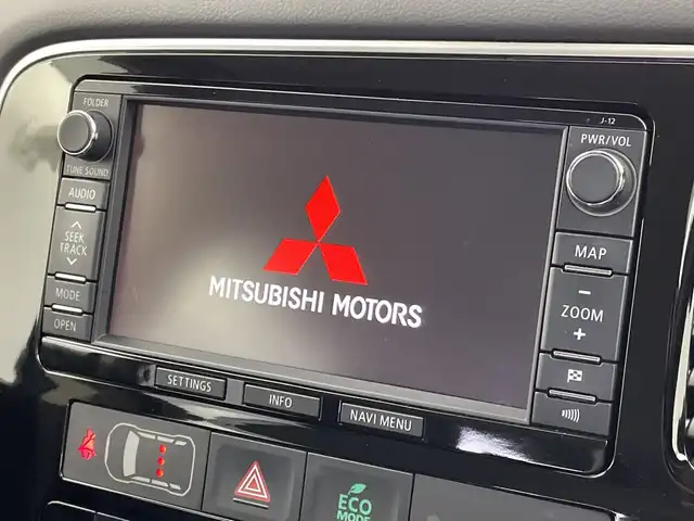 三菱 アウトランダー ＰＨＥＶ G ナビパッケージ 新潟県 2015(平27)年 8.9万km アメジストブラック 純正ディーラーOPナビ/バック/サイドカメラ/フルセグTV/Bluetooth/ETC/クルーズコントロール/電動リアゲート/パドルシフト/革巻きステアリング/ステアリングスイッチ/HIDヘッドライト/オートライト/プッシュスタート/純正フロアマット/スタッドレス付き社外AW積込み/充電ケーブル積込み