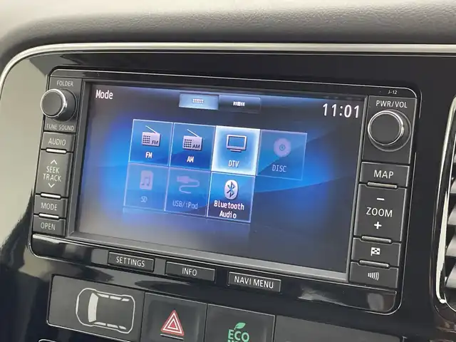 三菱 アウトランダー ＰＨＥＶ G ナビパッケージ 新潟県 2015(平27)年 8.9万km アメジストブラック 純正ディーラーOPナビ/バック/サイドカメラ/フルセグTV/Bluetooth/ETC/クルーズコントロール/電動リアゲート/パドルシフト/革巻きステアリング/ステアリングスイッチ/HIDヘッドライト/オートライト/プッシュスタート/純正フロアマット/スタッドレス付き社外AW積込み/充電ケーブル積込み