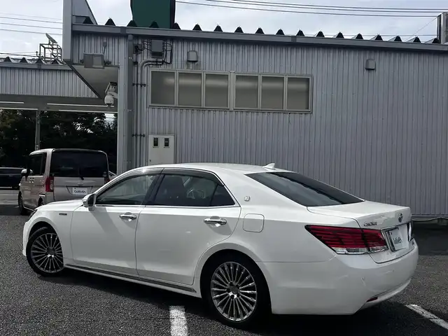 トヨタ クラウン マジェスタ Fバージョン 静岡県 2013(平25)年 13万km ホワイトパールクリスタルシャイン ユーザー買取車両/純正ナビ/【FM/AM/BT/TV】/純正18インチAW/純正フロアマット/純正LEDヘッドライト/エンジンスタートボタン/MTモード付AT/クルーズコントロール/スペアキー×１/スマートキー/ETC/ドライブレコーダー/バックカメラ/全方位カメラ/サンルーフ/パワーシート/レザーシート/サンルーフ/ウィンカーミラー/保証書/取扱説明書