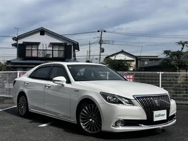 トヨタ クラウン マジェスタ Fバージョン 静岡県 2013(平25)年 13万km ホワイトパールクリスタルシャイン ユーザー買取車両/純正ナビ/【FM/AM/BT/TV】/純正18インチAW/純正フロアマット/純正LEDヘッドライト/エンジンスタートボタン/MTモード付AT/クルーズコントロール/スペアキー×１/スマートキー/ETC/ドライブレコーダー/バックカメラ/全方位カメラ/サンルーフ/パワーシート/レザーシート/サンルーフ/ウィンカーミラー/保証書/取扱説明書