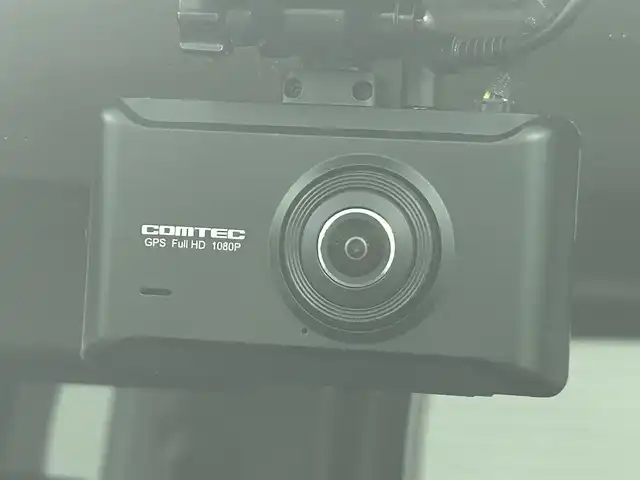 トヨタ ルーミー G 道央・札幌 2020(令2)年 0.9万km ブライトシルバーM ・4WD/・寒冷地仕様/・スマートアシスト/・衝突被害軽減ブレーキ/・レーンキープアシスト/・純正オーディオ/・CD/FM/AUX/USB/・両側パワースライドドア/・ドアロック連動ミラー/・アイドリングストップ/・コーナーセンサー/・横滑り防止装置/・オートライト/・オートエアコン/・プッシュスタート/・スマートキー/・LEDヘッドライト
