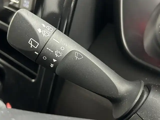 トヨタ ルーミー G 道央・札幌 2020(令2)年 0.9万km ブライトシルバーM ・4WD/・寒冷地仕様/・スマートアシスト/・衝突被害軽減ブレーキ/・レーンキープアシスト/・純正オーディオ/・CD/FM/AUX/USB/・両側パワースライドドア/・ドアロック連動ミラー/・アイドリングストップ/・コーナーセンサー/・横滑り防止装置/・オートライト/・オートエアコン/・プッシュスタート/・スマートキー/・LEDヘッドライト