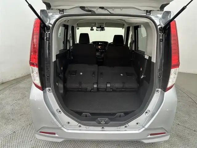 トヨタ ルーミー G 道央・札幌 2020(令2)年 0.9万km ブライトシルバーM ・4WD/・寒冷地仕様/・スマートアシスト/・衝突被害軽減ブレーキ/・レーンキープアシスト/・純正オーディオ/・CD/FM/AUX/USB/・両側パワースライドドア/・ドアロック連動ミラー/・アイドリングストップ/・コーナーセンサー/・横滑り防止装置/・オートライト/・オートエアコン/・プッシュスタート/・スマートキー/・LEDヘッドライト