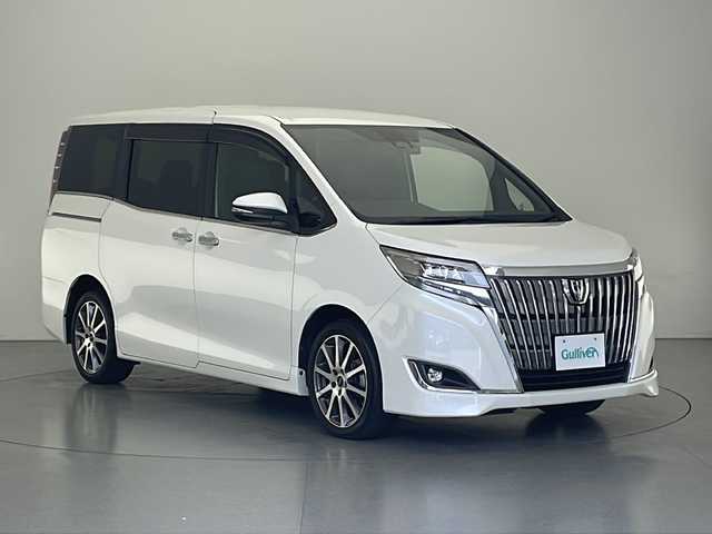 トヨタ エスクァイア Gi 長野県 2018(平30)年 3.3万km ホワイトパールクリスタルシャイン 純正SDナビ/Bluetooth／CD／フルセグTV/バックカメラ/ビルトインETC/前方ドラレコ/両側パワスラ/前席シートヒーター/横滑り防止装置/衝突軽減被害システム/先行車発進告知/社外TRD17インチAW装着/社外フロアマット/ドアバイザー/ステアリングスイッチ/クルーズコントロール/2列目サンシェード/オートライト/LEDヘッドライト/電格ミラー/スマートキー
