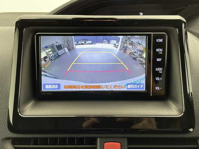トヨタ エスクァイア Gi 長野県 2018(平30)年 3.3万km ホワイトパールクリスタルシャイン 純正SDナビ/Bluetooth／CD／フルセグTV/バックカメラ/ビルトインETC/前方ドラレコ/両側パワスラ/前席シートヒーター/横滑り防止装置/衝突軽減被害システム/先行車発進告知/社外TRD17インチAW装着/社外フロアマット/ドアバイザー/ステアリングスイッチ/クルーズコントロール/2列目サンシェード/オートライト/LEDヘッドライト/電格ミラー/スマートキー