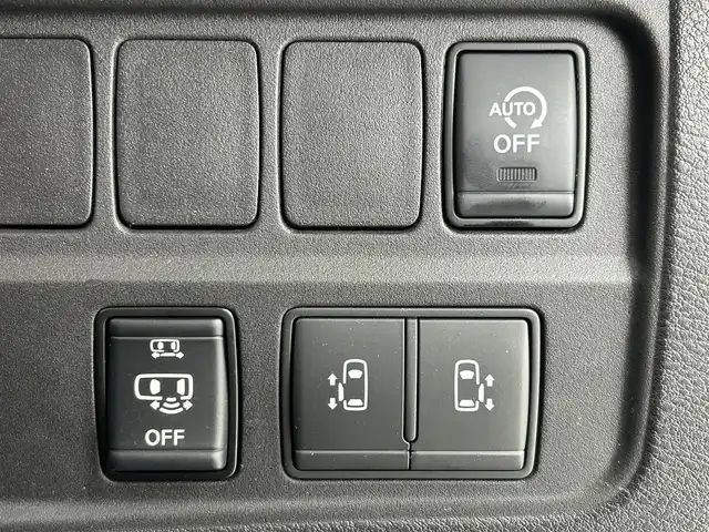 日産 セレナ ハイウェイスター V 大阪府 2020(令2)年 1.9万km ブリリアントホワイトパール セーフティパックB/　・SRSカーテンエアバッグシステム/　・サイドエアバッグシステム/　・踏み間違い衝突防止アシスト/　・インテリジェント パーキングアシスト/　・進入禁止標識検知/　・インテリジェント ルームミラー/　・電動パーキングブレーキ/　・オートブレーキホールド/　・プロパイロット/　・インテリジェント LI（車線逸脱防止支援システム）/純正SDナビ【CD/DVD/Bluetooth/フルセグ】/全方位カメラ/両側パワースライド/ブラインドスポットモニター/サイドバイザー/フロアマット/LEDヘッドライト/コーナーセンサー