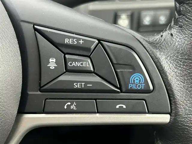 日産 セレナ ハイウェイスター V 大阪府 2020(令2)年 1.9万km ブリリアントホワイトパール セーフティパックB/　・SRSカーテンエアバッグシステム/　・サイドエアバッグシステム/　・踏み間違い衝突防止アシスト/　・インテリジェント パーキングアシスト/　・進入禁止標識検知/　・インテリジェント ルームミラー/　・電動パーキングブレーキ/　・オートブレーキホールド/　・プロパイロット/　・インテリジェント LI（車線逸脱防止支援システム）/純正SDナビ【CD/DVD/Bluetooth/フルセグ】/全方位カメラ/両側パワースライド/ブラインドスポットモニター/サイドバイザー/フロアマット/LEDヘッドライト/コーナーセンサー