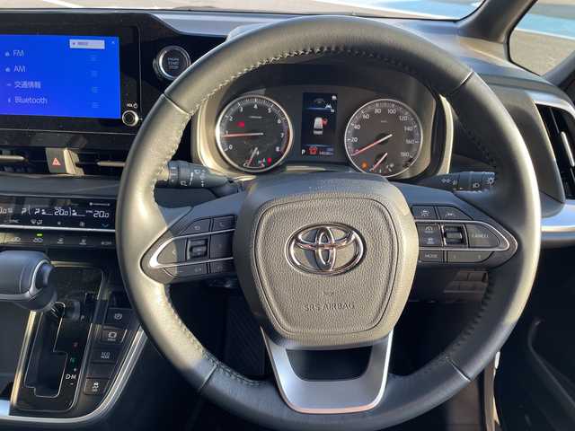 トヨタ ノア S－G 愛知県 2022(令4)年 1.5万km ホワイトパールクリスタルシャイン 純正ディズプレイオーディオナビ/両側パワースライドドア/ユニバーサルステップ/シートヒーター/バックカメラ/コーナーセンサー/純正アルミホイール/ETC2.0/LEDヘッドライト/リアオートエアコン/レーンキープアシスト/オートマチックハイビーム/衝突軽減システム/Bluetooth/ステアリングスイッチ/スマートキー/プッシュスタート