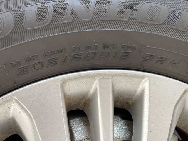 トヨタ ノア S－G 愛知県 2022(令4)年 1.5万km ホワイトパールクリスタルシャイン 純正ディズプレイオーディオナビ/両側パワースライドドア/ユニバーサルステップ/シートヒーター/バックカメラ/コーナーセンサー/純正アルミホイール/ETC2.0/LEDヘッドライト/リアオートエアコン/レーンキープアシスト/オートマチックハイビーム/衝突軽減システム/Bluetooth/ステアリングスイッチ/スマートキー/プッシュスタート