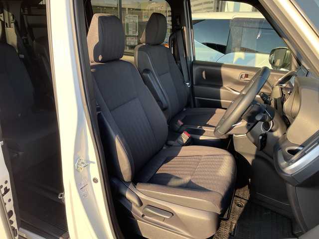 トヨタ ノア S－G 愛知県 2022(令4)年 1.5万km ホワイトパールクリスタルシャイン 純正ディズプレイオーディオナビ/両側パワースライドドア/ユニバーサルステップ/シートヒーター/バックカメラ/コーナーセンサー/純正アルミホイール/ETC2.0/LEDヘッドライト/リアオートエアコン/レーンキープアシスト/オートマチックハイビーム/衝突軽減システム/Bluetooth/ステアリングスイッチ/スマートキー/プッシュスタート