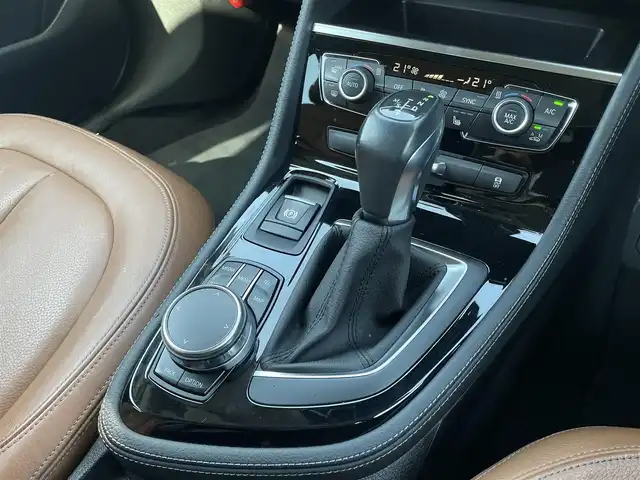 ＢＭＷ ２１８ｄ グランツアラー ラグジュアリー 三重県 2016(平28)年 4.7万km 白 茶革/パワーシート/純正ナビ/シーヒーター/コンフォートアクセス/Ｂカメラ/コーナーセンサー/インテリジェントセーフティー/パワーバックドア/ＥＴＣ/ドラレコ